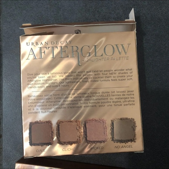 Urban Decay highlighter palette - Picture 3 of 3